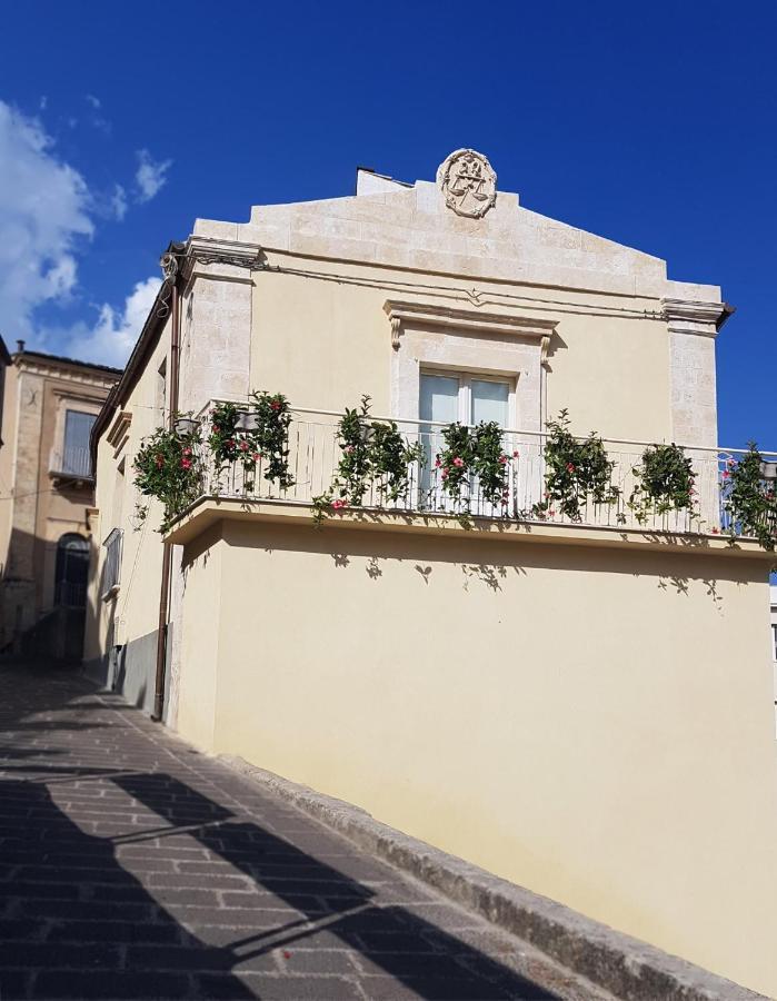 Casa Dei Giurati Bed and Breakfast Palazzolo Acreide Exteriör bild