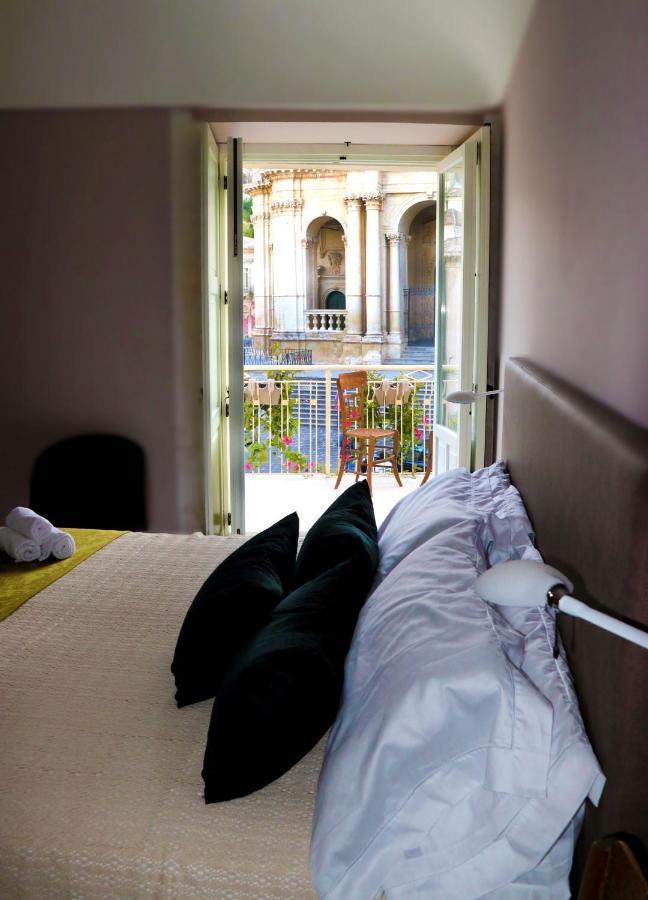 Casa Dei Giurati Bed and Breakfast Palazzolo Acreide Exteriör bild